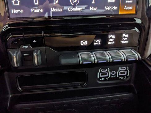 Certified 2024 RAM 3500 Limited AWD/4WD image 41