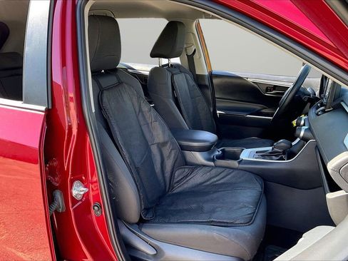 Used 2022 Toyota RAV4 LE FWD image 23