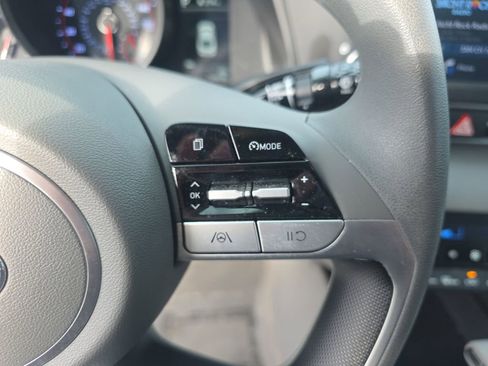 Used 2022 Hyundai Elantra SEL image 27