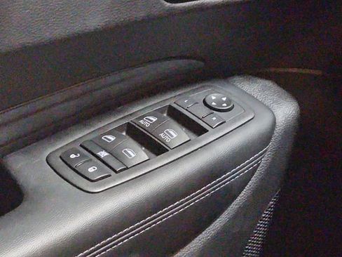 Used 2024 Dodge Durango SXT w/ SXT Blacktop Group image 24