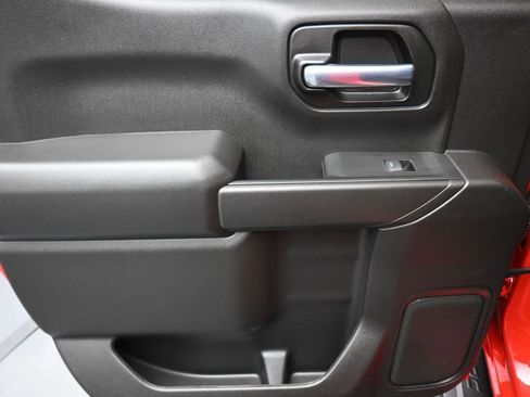 Used 2023 Chevrolet Silverado 1500 Custom Trail Boss image 33