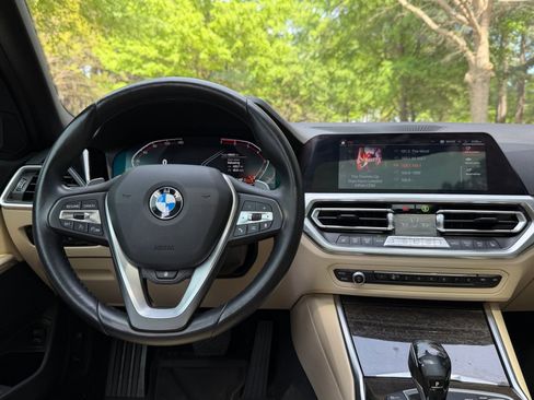 Used 2021 BMW 330i Sedan w/ Premium Package image 3