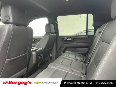Certified 2025 Chevrolet Suburban LT AWD/4WD image 5