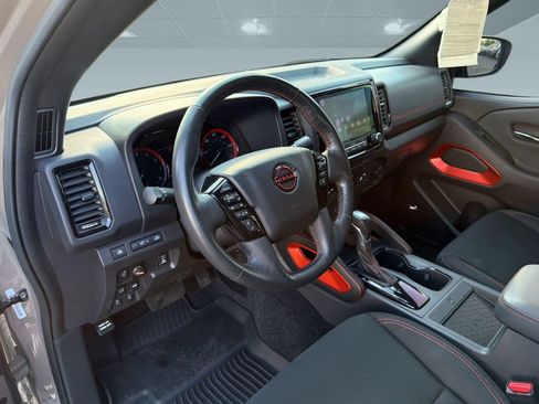 Used 2023 Nissan Frontier PRO-4X w/ Pro Convenience Package AWD/4WD image 7