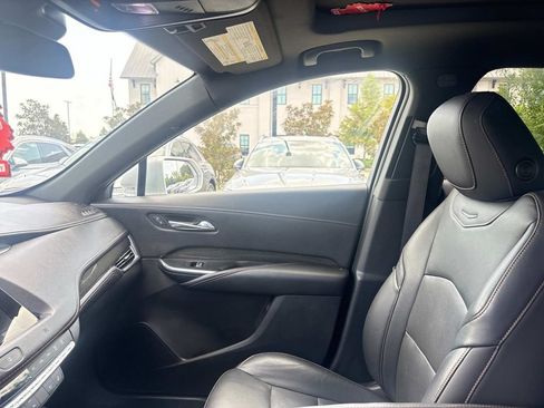 Used 2019 Cadillac XT4 Sport FWD image 19