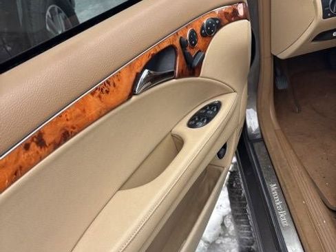 Used 2008 Mercedes-Benz E 350 4MATIC Sedan image 10