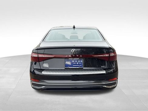 Used 2026 Volkswagen Jetta SEL FWD image 4