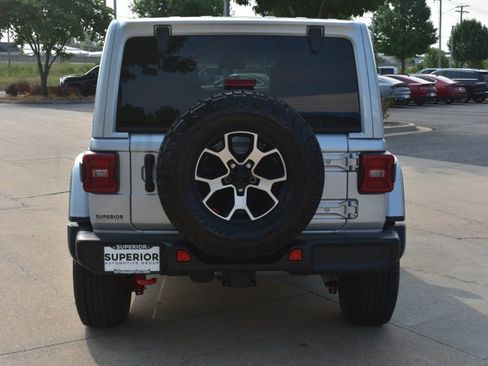 Used 2022 Jeep Wrangler Unlimited Rubicon w/ LED Lighting Group AWD/4WD image 6