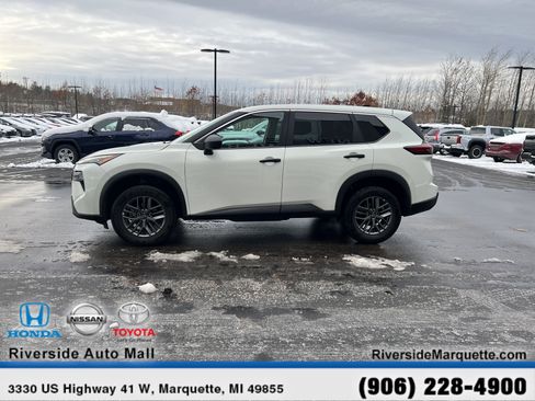 Used 2024 Nissan Rogue S image 4