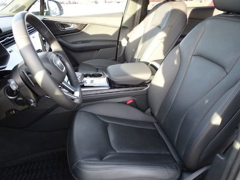 Used 2022 Audi Q7 3.0T Prestige image 8