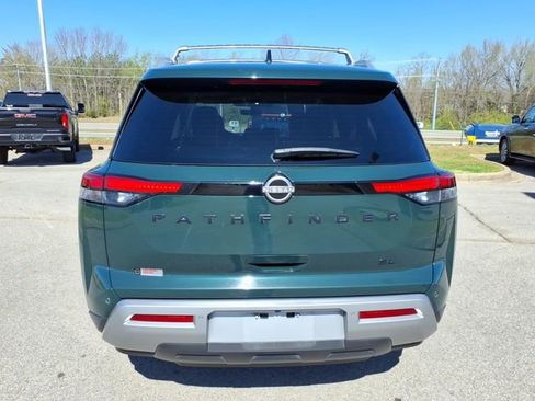 Certified 2024 Nissan Pathfinder SL w/ Black Appearance Package image 16