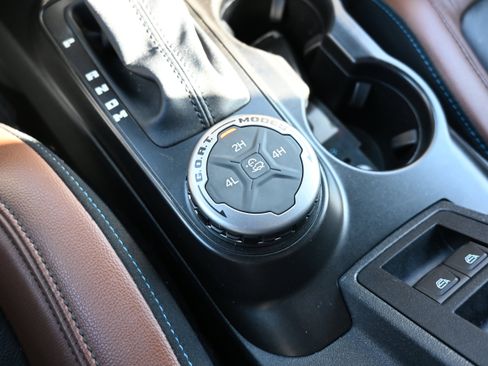 Used 2022 Ford Bronco Outer Banks image 28