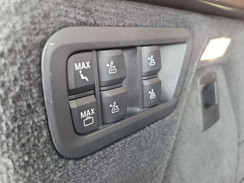 Used 2019 BMW X7 xDrive40i w/ Premium Package image 11