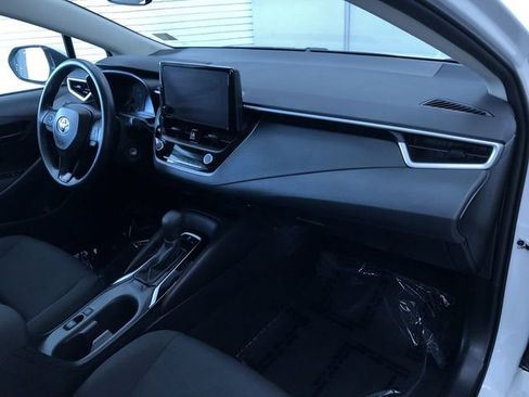 Certified 2025 Toyota Corolla LE image 23