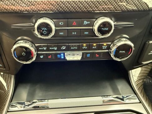 New 2025 Ford F150 Lariat w/ Equipment Group 502A High image 43