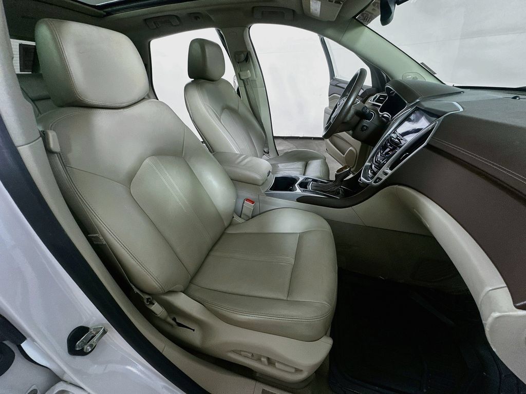 Used 2014 Cadillac SRX Luxury FWD image 14