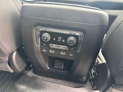 Used 2024 Chevrolet Tahoe Premier RWD image 17