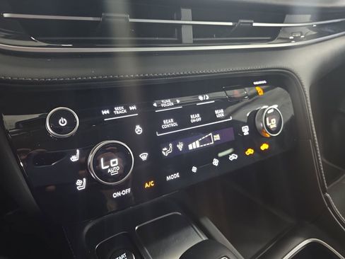 Certified 2025 INFINITI QX60 Sensory AWD/4WD image 24