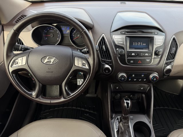 Used 2015 Hyundai Tucson SE FWD image 12