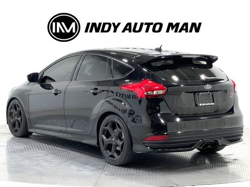 Used 2018 Ford Focus ST FWD image 6