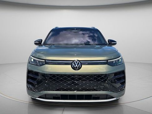 New 2026 Volkswagen Tiguan SEL R-Line AWD/4WD image 3