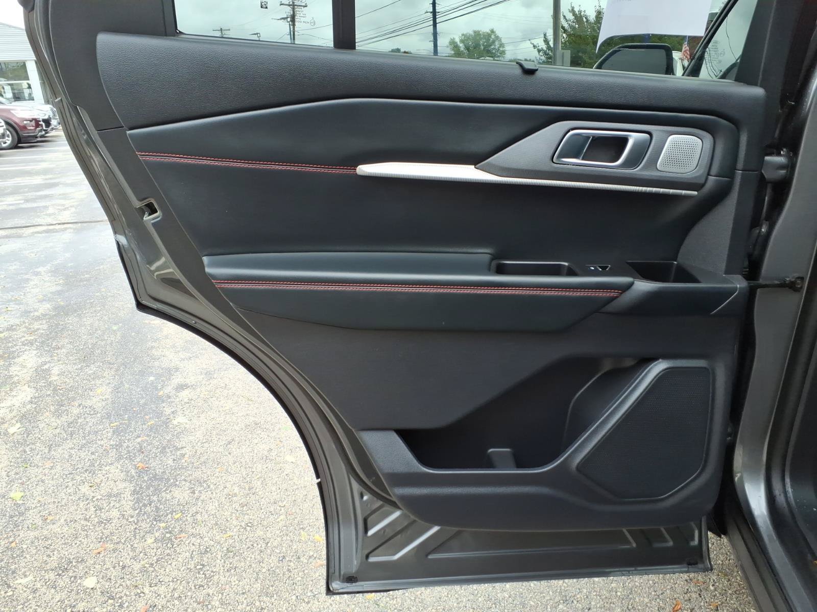 Certified 2025 Ford Explorer ST AWD/4WD image 27
