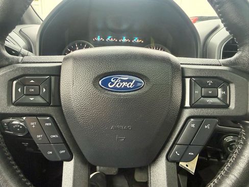 Used 2018 Ford F150 XLT w/ Equipment Group 302A Luxury AWD/4WD image 35