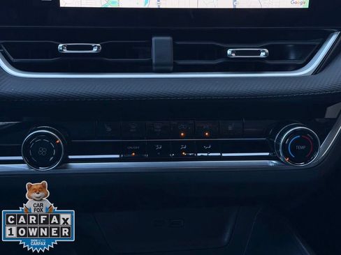 Used 2025 Chevrolet Equinox LT w/ LPO, Floor Liner Package FWD image 16