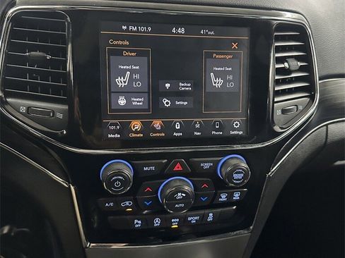 Used 2020 Jeep Grand Cherokee Limited w/ Premium Lighting Group image 22