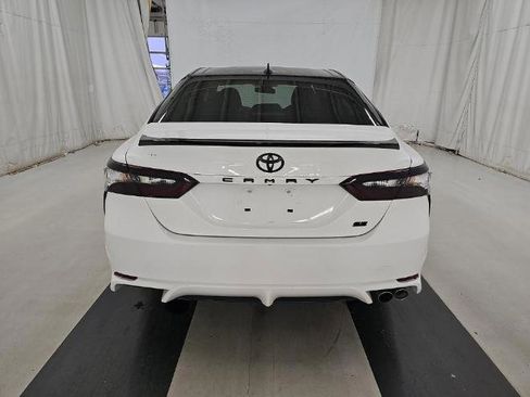 Used 2021 Toyota Camry SE w/ Cold Weather Package AWD/4WD image 5