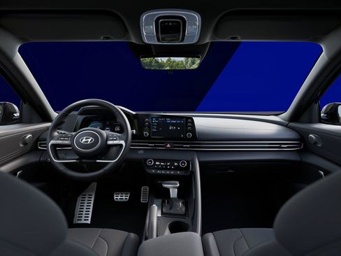New 2026 Hyundai Elantra Sport FWD image 11