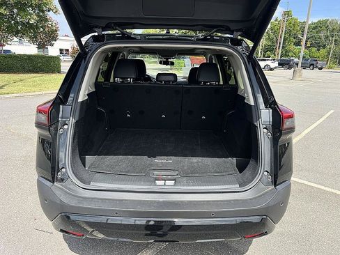 Certified 2023 Nissan Rogue SV w/ SV Premium B Package FWD image 15