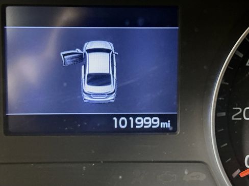 Used 2021 Kia Forte LXS image 18