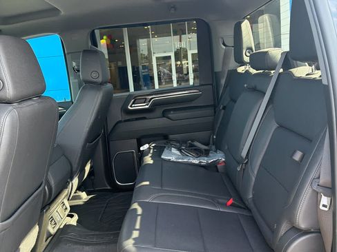 Used 2024 Chevrolet Silverado 2500 LTZ RWD image 16