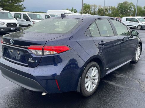 Used 2023 Toyota Corolla LE w/ LE Convenience Package AWD/4WD image 5