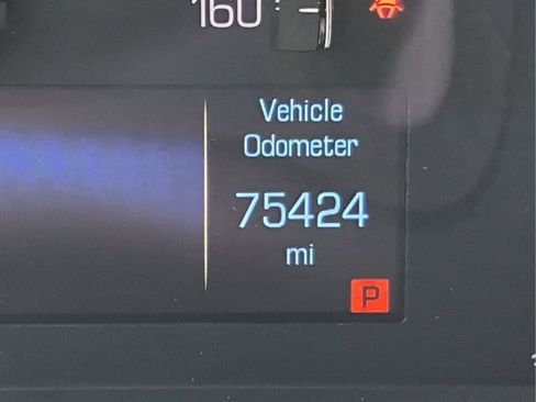 Used 2017 Cadillac XT5 Luxury w/ Driver Awareness Package FWD image 11