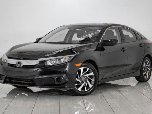 Used 2017 Honda Civic EX image 4