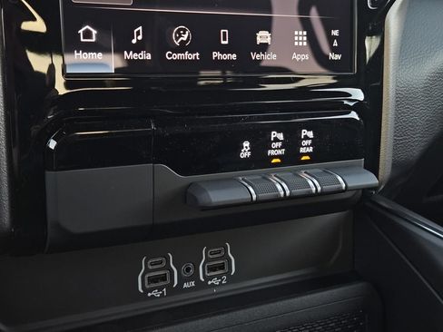 Used 2026 RAM 1500 Laramie w/ Night Edition AWD/4WD image 30
