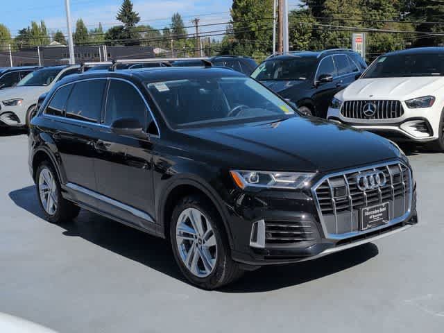 Used 2023 Audi Q7 3.0T Premium Plus w/ Premium Plus Package AWD/4WD image 2