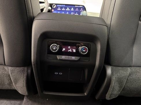 New 2026 Chevrolet Traverse LT w/ Sun and Wheel Package image 25