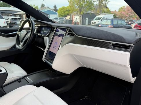 Used 2016 Tesla Model X P90D AWD/4WD image 8