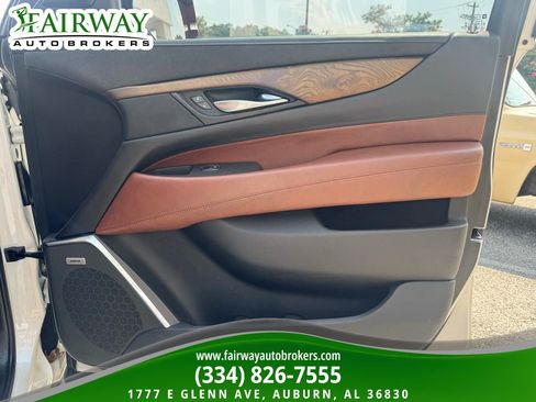 Used 2016 Cadillac Escalade ESV Luxury RWD image 34