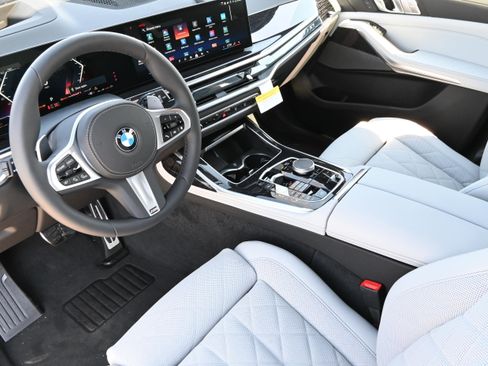 New 2026 BMW X7 xDrive40i AWD/4WD image 12