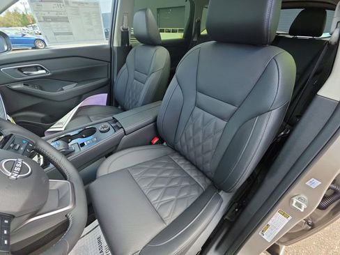 New 2026 Nissan Rogue Platinum w/ Platinum Premium Package AWD/4WD image 11
