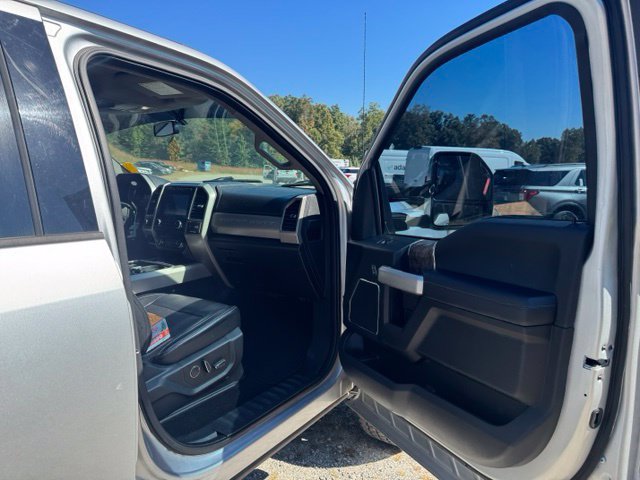 Used 2019 Ford F250 Lariat w/ Chrome Package AWD/4WD image 12