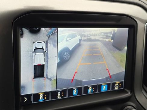 Used 2022 Chevrolet Silverado 2500 LTZ w/ LTZ Convenience Package image 19