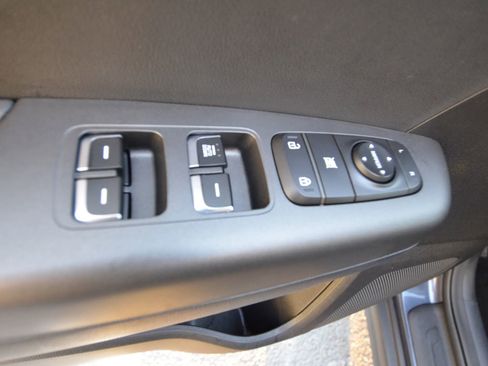 Used 2020 Kia Sportage LX image 30