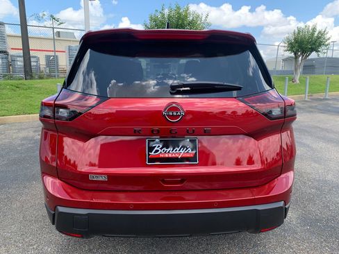 New 2026 Nissan Rogue SV FWD image 4