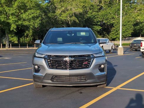 Used 2023 Chevrolet Traverse RS FWD image 10
