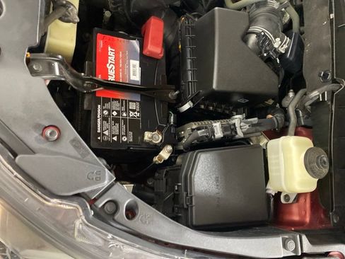 Used 2019 Toyota Highlander SE AWD/4WD image 39